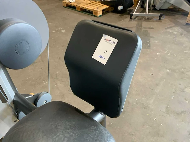 Technogym element abdominal crunch krachtstation - afbeelding 2 van  5