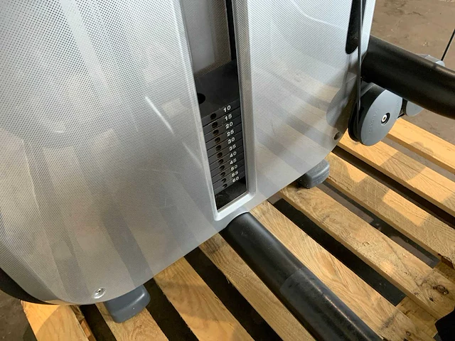 Technogym element abdominal crunch krachtstation - afbeelding 4 van  5
