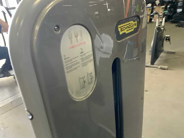 Technogym element abductor krachtstation - afbeelding 2 van  6