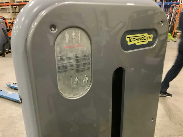 Technogym element abductor krachtstation - afbeelding 2 van  6