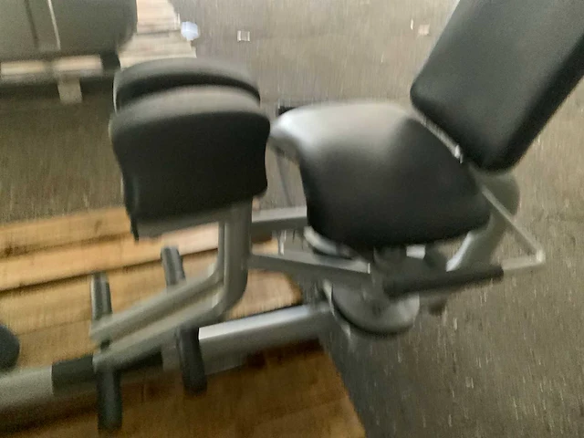 Technogym element adductie krachtstation - afbeelding 6 van  6