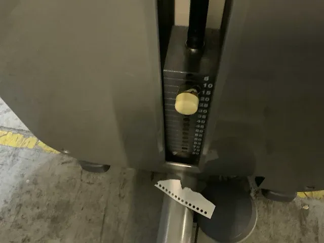 Technogym element adductor krachtstation - afbeelding 3 van  4