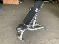 Technogym element adjustable bench krachtstation - afbeelding 2 van  4