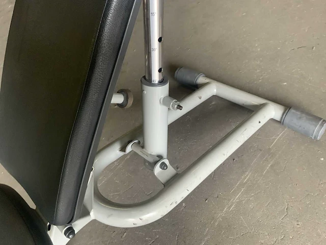 Technogym element adjustable bench krachtstation - afbeelding 4 van  4
