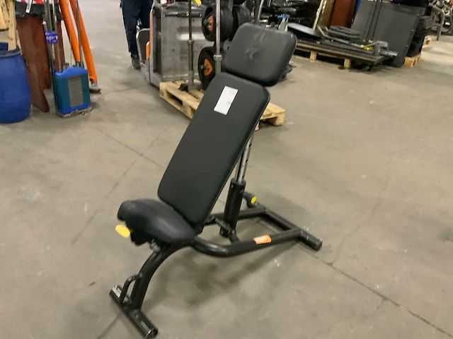 Technogym element adjustable bench krachtstation - afbeelding 1 van  5