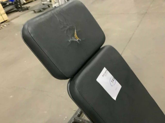 Technogym element adjustable bench krachtstation - afbeelding 4 van  5