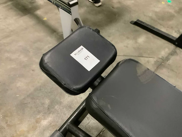 Technogym element adjustable bench krachtstation - afbeelding 2 van  4