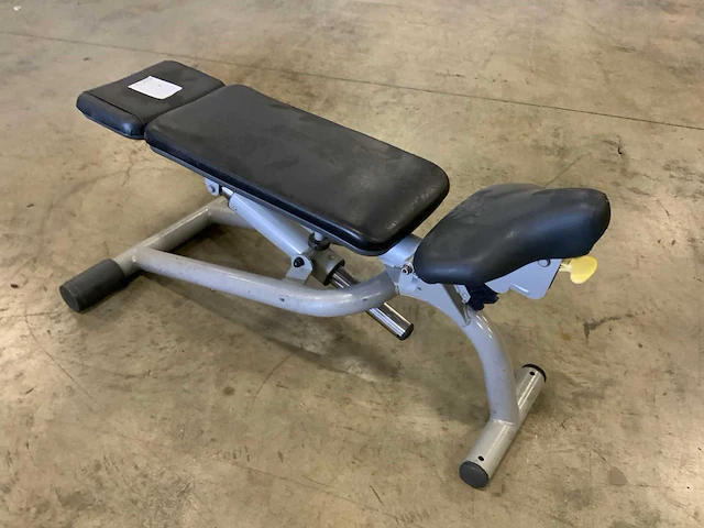 Technogym element adjustable bench krachtstation - afbeelding 5 van  5