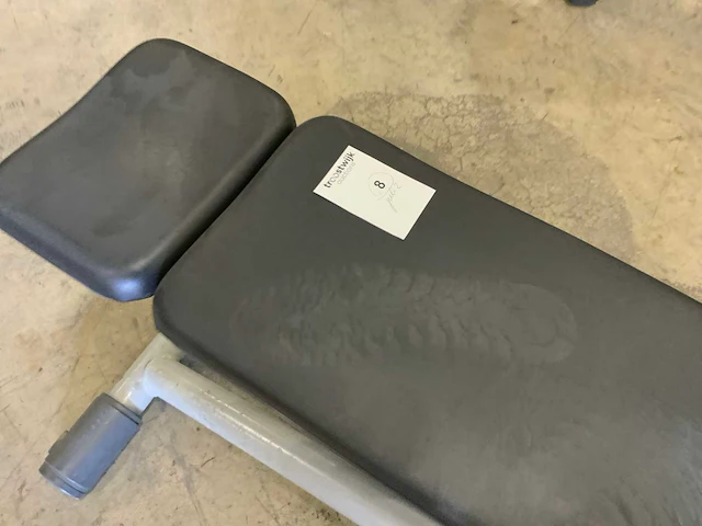 Technogym element adjustable bench krachtstation - afbeelding 3 van  4