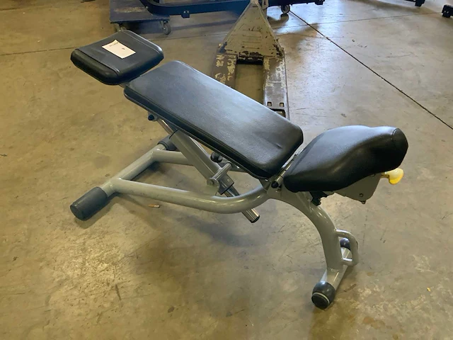 Technogym element adjustable bench krachtstation - afbeelding 1 van  4
