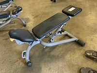 Technogym element adjustable bench krachtstation - afbeelding 4 van  4