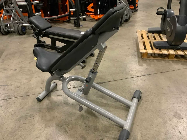 Technogym element adjustable bench krachtstation - afbeelding 5 van  5