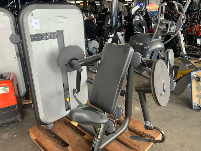 Technogym element arm curl krachtstation - afbeelding 2 van  4