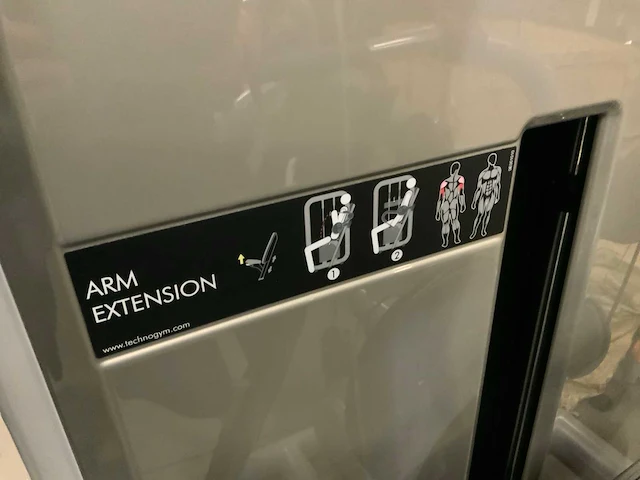 Technogym element arm extension krachtstation - afbeelding 5 van  6