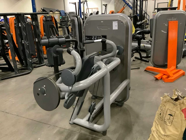 Technogym element arm extension krachtstation - afbeelding 6 van  6