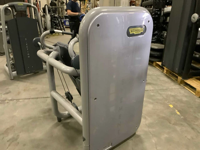 Technogym element arm extension krachtstation - afbeelding 5 van  6
