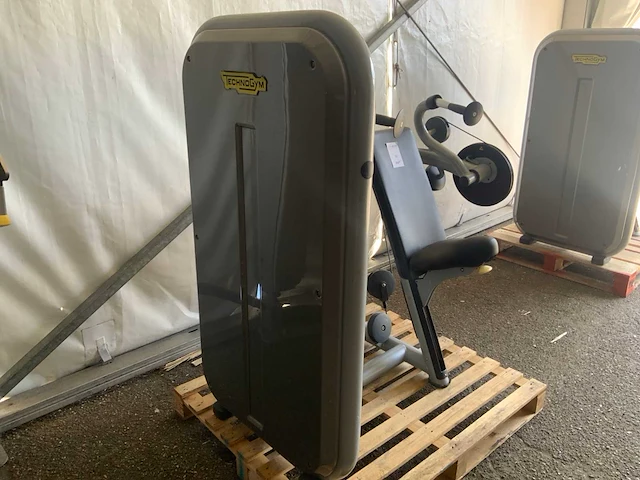 Technogym element arm extension krachtstation - afbeelding 6 van  6