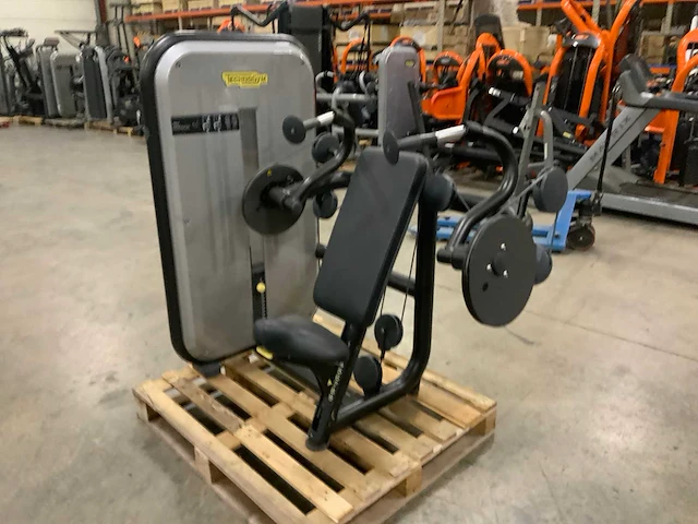 Technogym element arm extension krachtstation - afbeelding 1 van  5