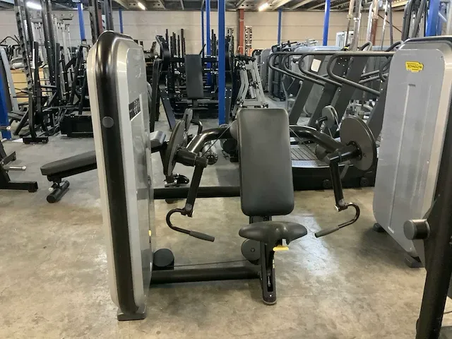 Technogym element armcurl krachtstation - afbeelding 1 van  5