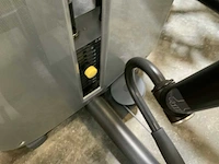 Technogym element armcurl krachtstation - afbeelding 3 van  5