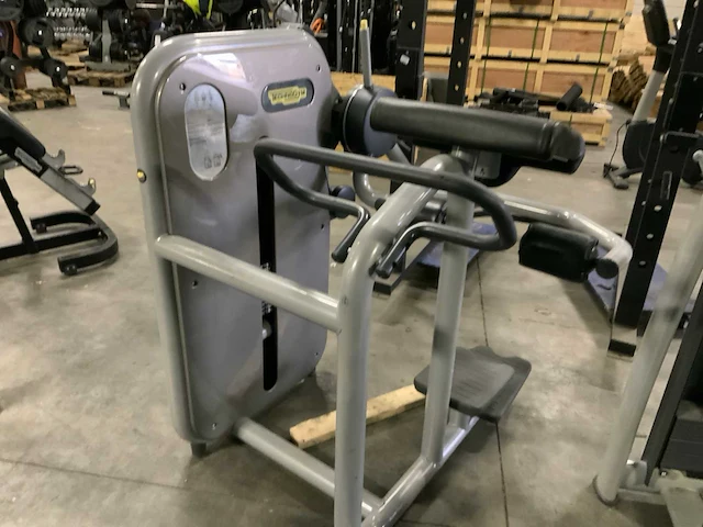 Technogym element armcurl krachtstation - afbeelding 1 van  6