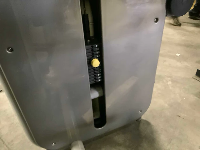Technogym element armcurl krachtstation - afbeelding 3 van  6