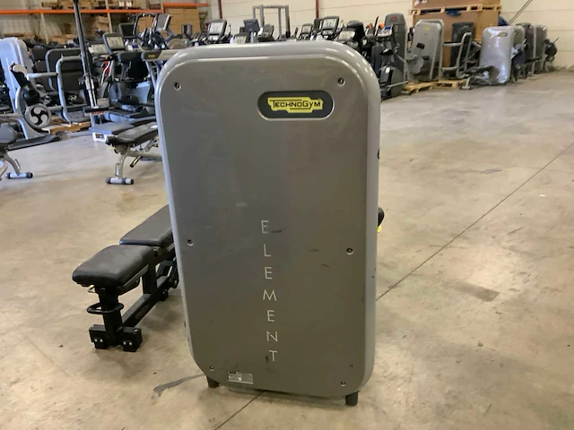 Technogym element armcurl krachtstation - afbeelding 6 van  6