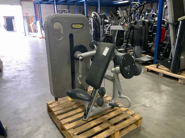 Technogym element armcurl krachtstation - afbeelding 1 van  5
