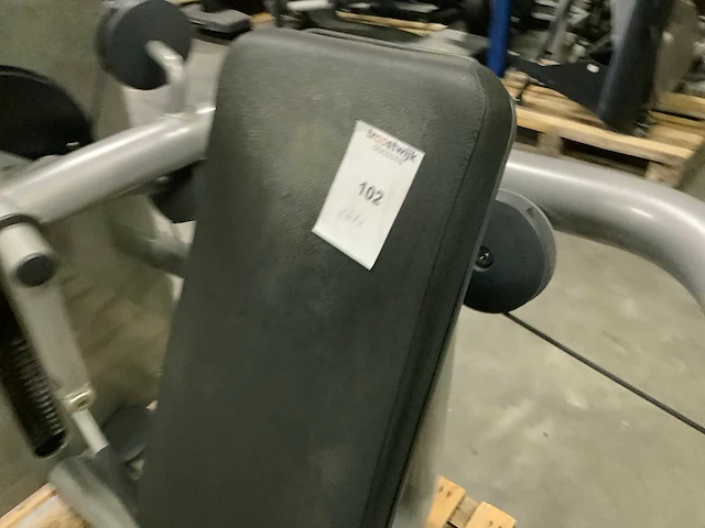 Technogym element armcurl krachtstation - afbeelding 2 van  5