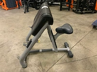 Technogym element biceps curl bench krachtstation - afbeelding 4 van  4