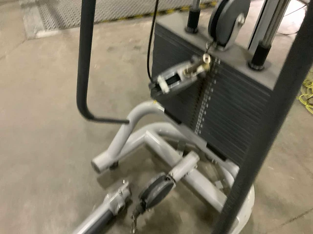Technogym element cable cross krachtstation - afbeelding 3 van  6