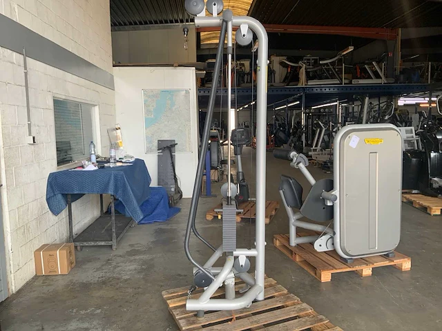 Technogym element cable pulley krachtstation - afbeelding 1 van  5