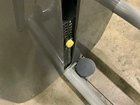 Technogym element chest press krachtstation - afbeelding 3 van  5