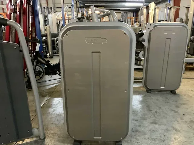 Technogym element chestpress krachtstation - afbeelding 6 van  6