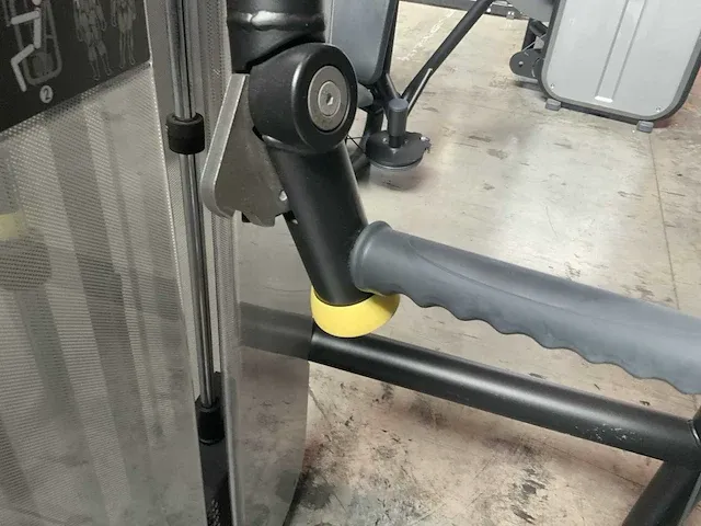 Technogym element chestpress krachtstation - afbeelding 3 van  6