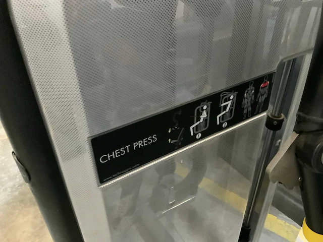 Technogym element chestpress krachtstation - afbeelding 3 van  6