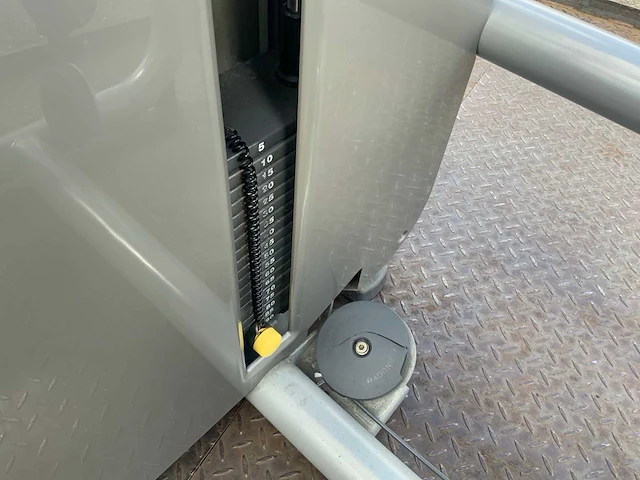 Technogym element chestpress krachtstation - afbeelding 3 van  5