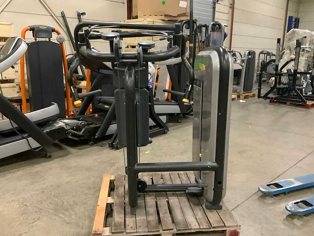 Technogym element chestpress krachtstation - afbeelding 3 van  6