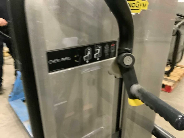 Technogym element chestpress krachtstation - afbeelding 5 van  6
