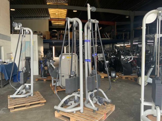 Technogym element crossover krachtstation - afbeelding 1 van  4