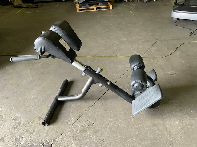 Technogym element hyperextension krachtstation - afbeelding 1 van  7