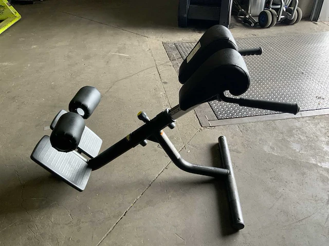 Technogym element hyperextension krachtstation - afbeelding 2 van  7