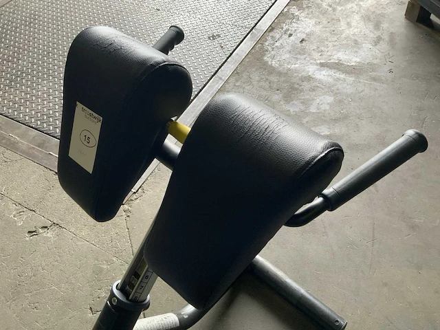 Technogym element hyperextension krachtstation - afbeelding 3 van  7