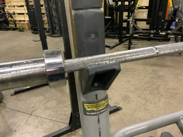 Technogym element incline bench press krachtstation - afbeelding 4 van  5