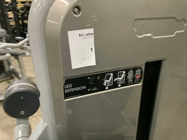 Technogym element leg extension krachtstation - afbeelding 3 van  7