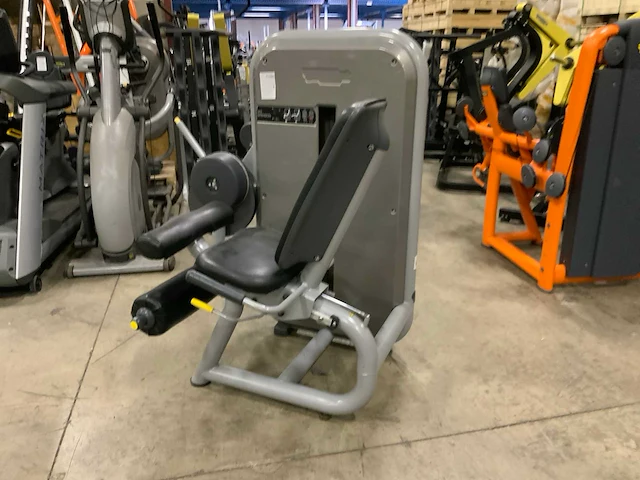 Technogym element leg extension krachtstation - afbeelding 5 van  7