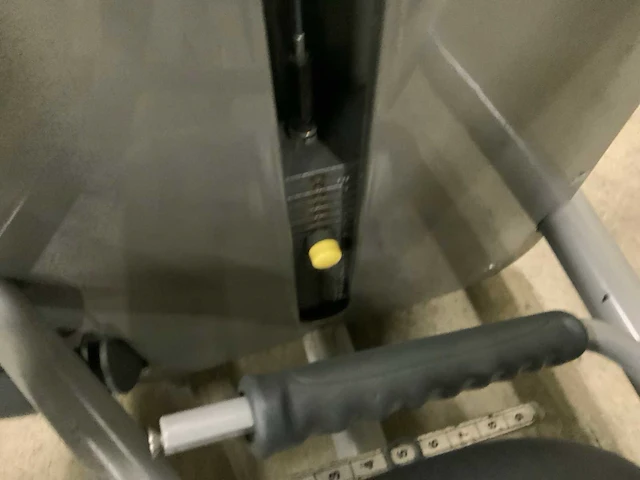 Technogym element leg extension krachtstation - afbeelding 3 van  7