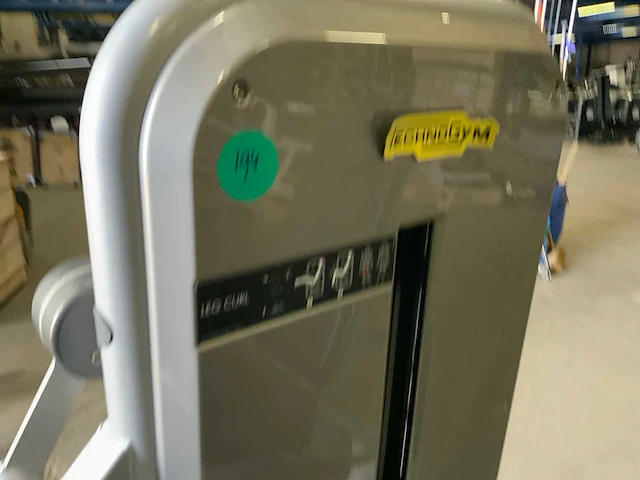 Technogym element legcurl krachtstation - afbeelding 2 van  6