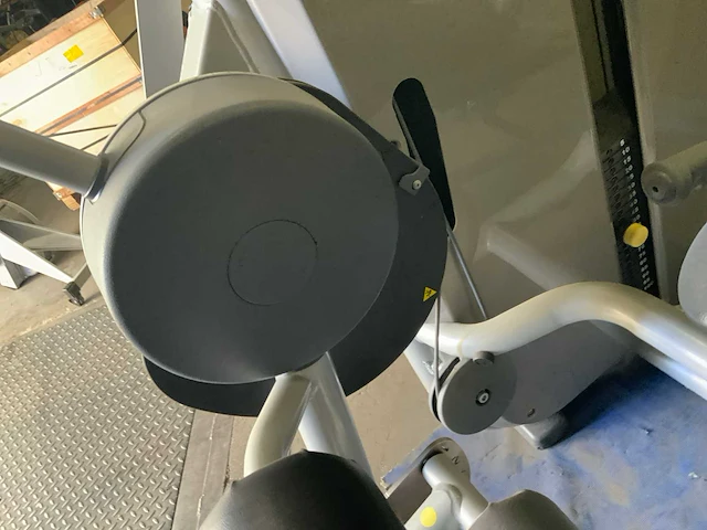 Technogym element legcurl krachtstation - afbeelding 4 van  6