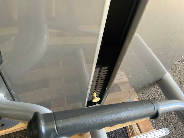 Technogym element legcurl krachtstation - afbeelding 4 van  6